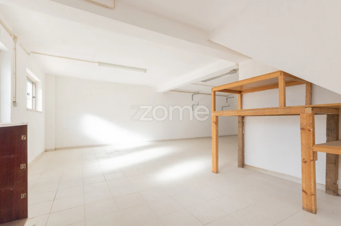 Negócio para Venda em São Domingos de Rana Foto 12