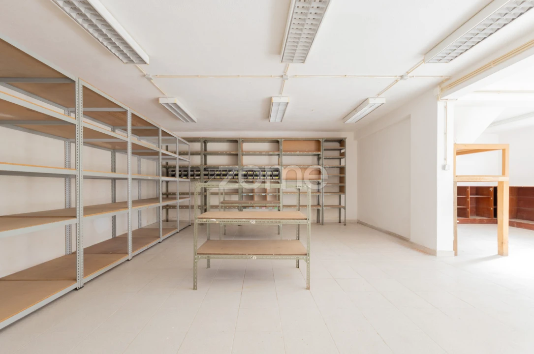 Negócio para Venda em São Domingos de Rana Foto 14