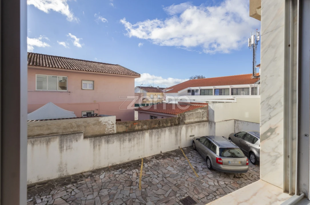 Negócio para Venda em São Domingos de Rana Foto 18