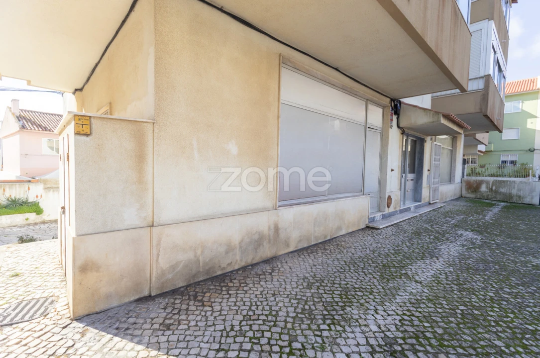 Negócio para Venda em São Domingos de Rana Foto 22