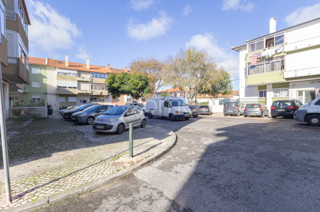 Negócio para Venda em São Domingos de Rana Foto 25