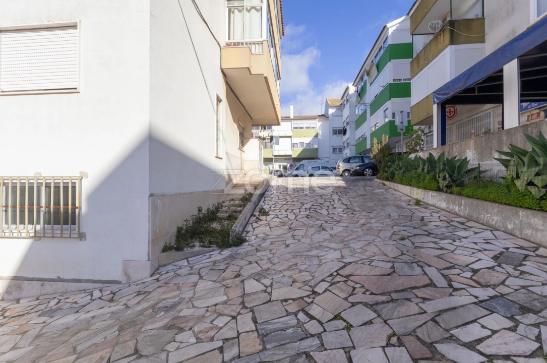 Negócio para Venda em São Domingos de Rana Foto 28