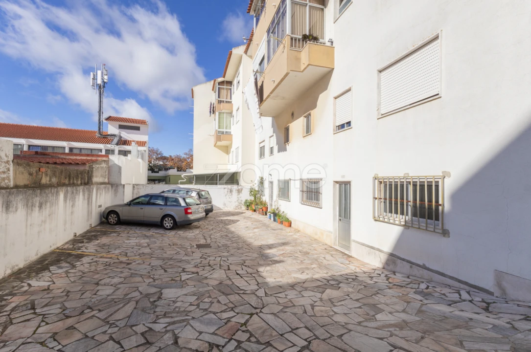 Negócio para Venda em São Domingos de Rana Foto 27