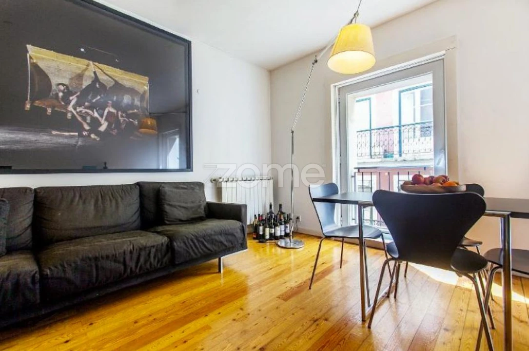 Apartamento T1 para Arrendamento em Misericórdia Foto 1