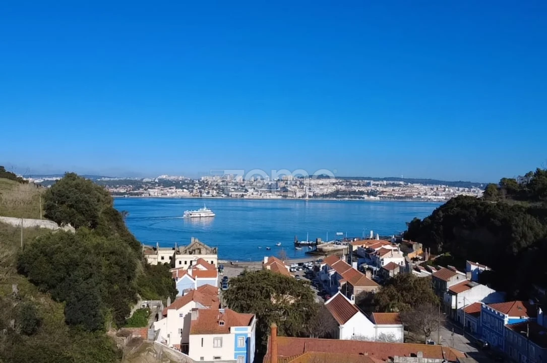 Prédio para Venda em Caparica e Trafaria Foto 2