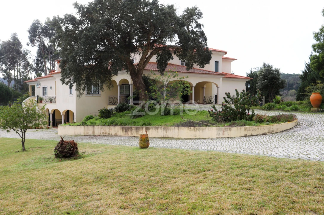 Moradia T7 para Venda em Tavarede Foto 1