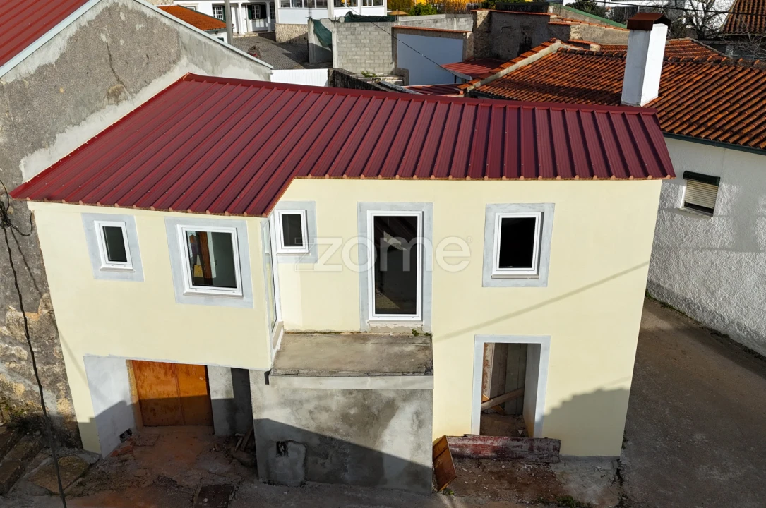 Moradia T3 para Venda em Cernache Foto 2