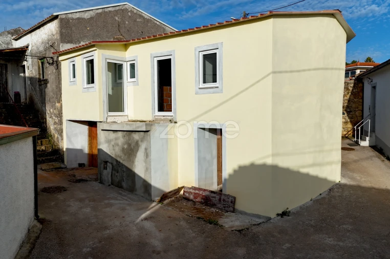 Moradia T3 para Venda em Cernache