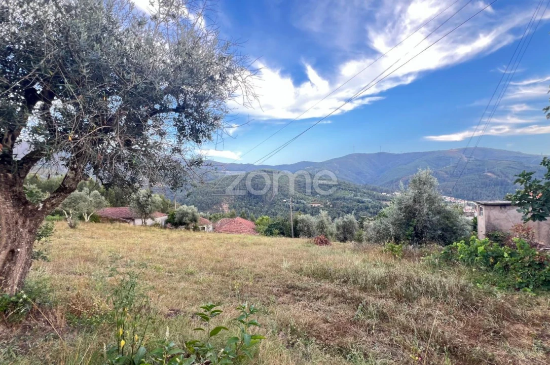 Moradia T4 para Venda em Folques Foto 21