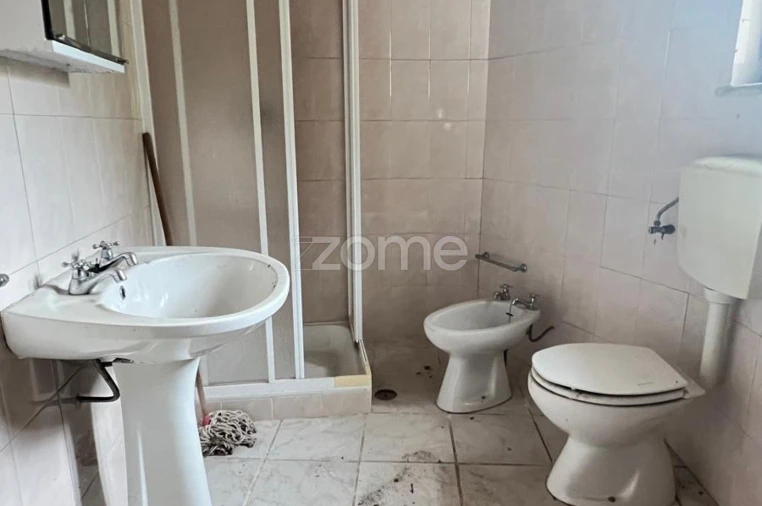 Moradia T4 para Venda em Folques Foto 14