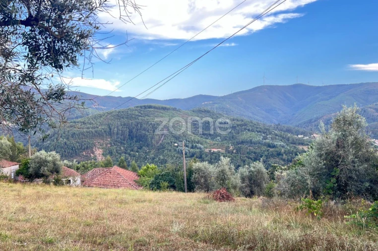 Moradia T4 para Venda em Folques Foto 22