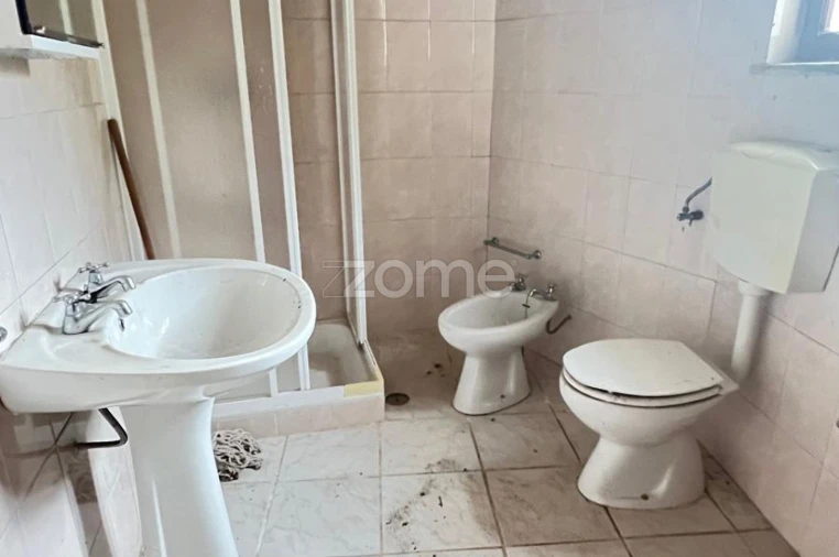 Moradia T4 para Venda em Folques Foto 15