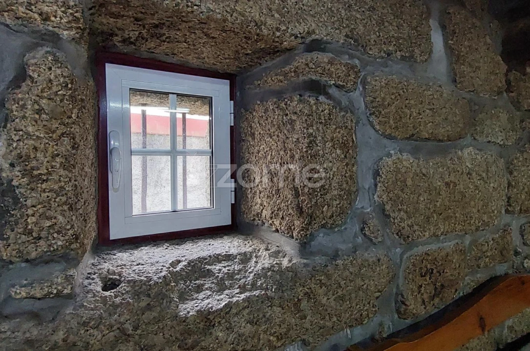 Moradia T4 para Venda em Sabugueiro Foto 14