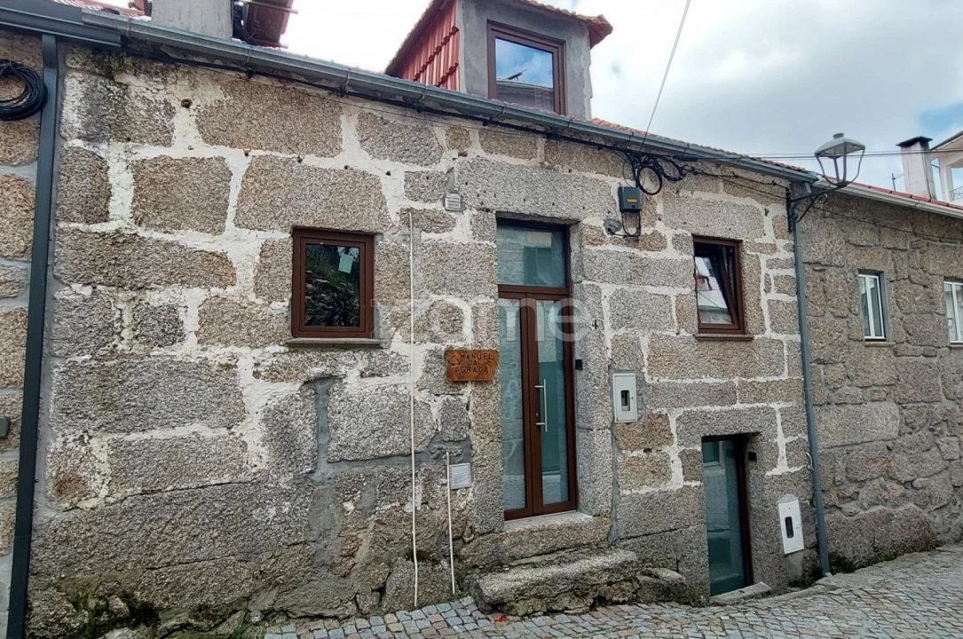Moradia T4 para Venda em Sabugueiro Foto 3