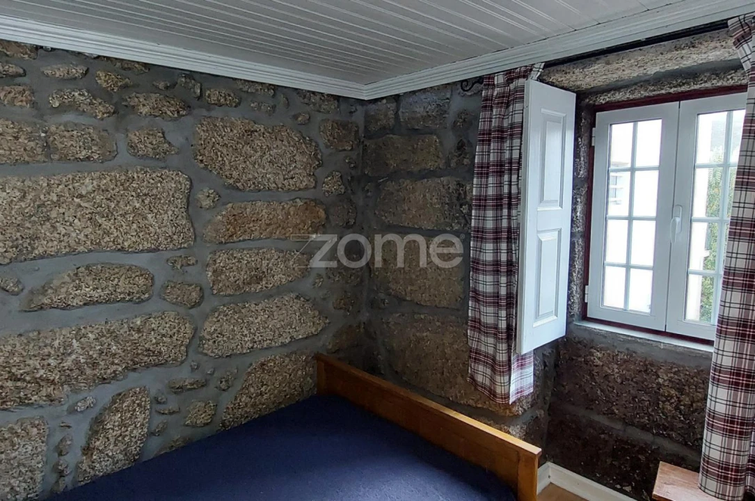 Moradia T4 para Venda em Sabugueiro Foto 31