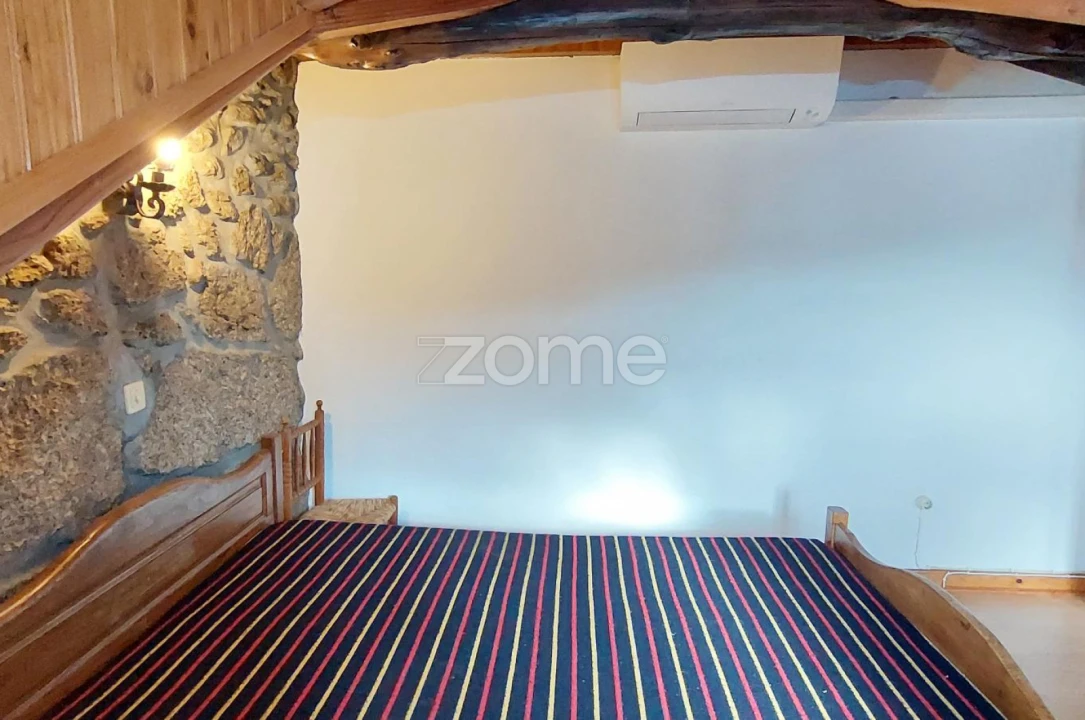 Moradia T4 para Venda em Sabugueiro Foto 43