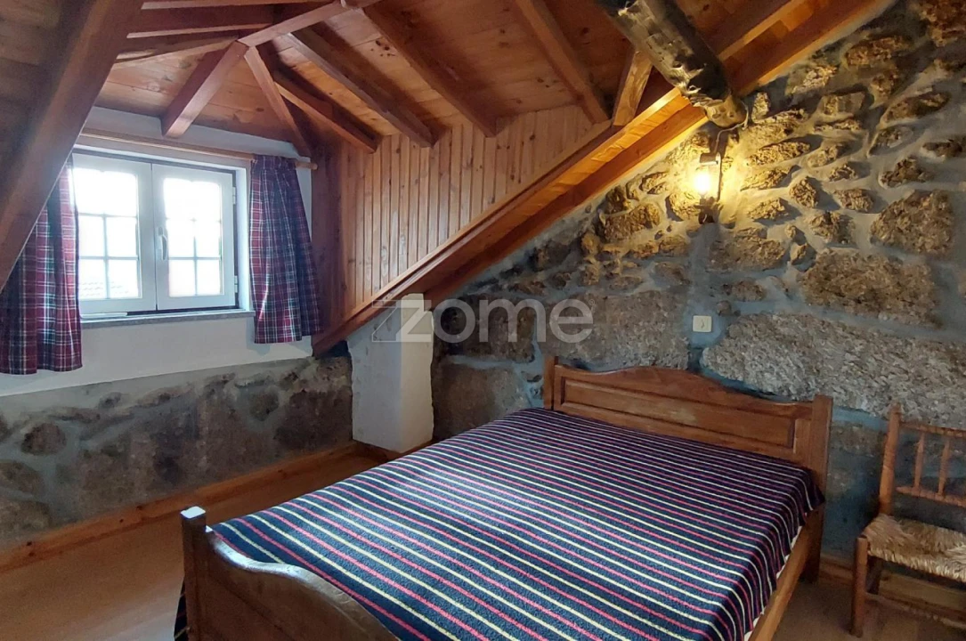 Moradia T4 para Venda em Sabugueiro Foto 44