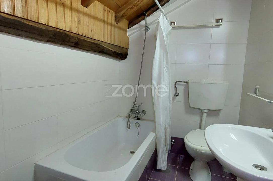 Moradia T4 para Venda em Sabugueiro Foto 45