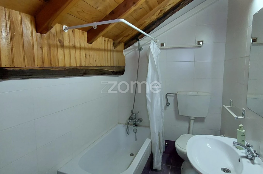 Moradia T4 para Venda em Sabugueiro Foto 46