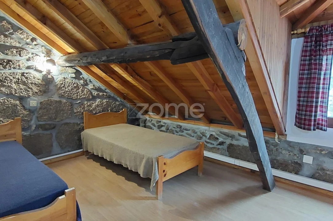 Moradia T4 para Venda em Sabugueiro Foto 49