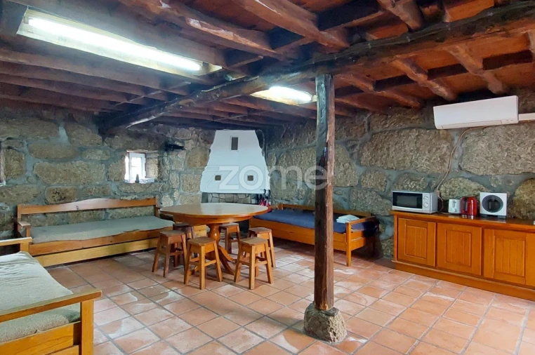 Moradia T4 para Venda em Sabugueiro Foto 6