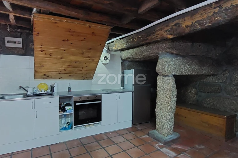 Moradia T4 para Venda em Sabugueiro Foto 11