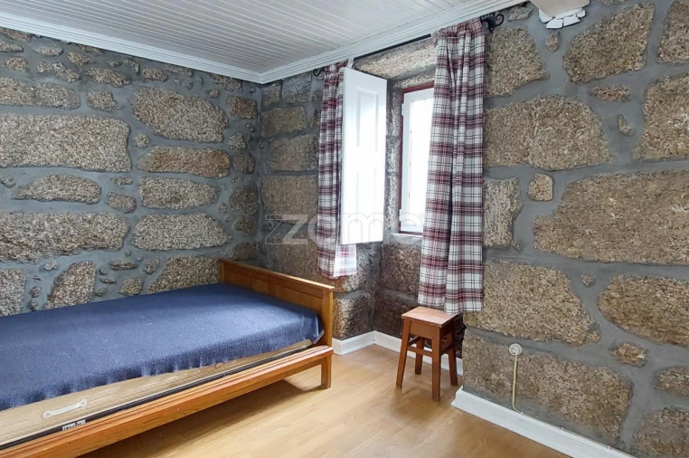 Moradia T4 para Venda em Sabugueiro Foto 34