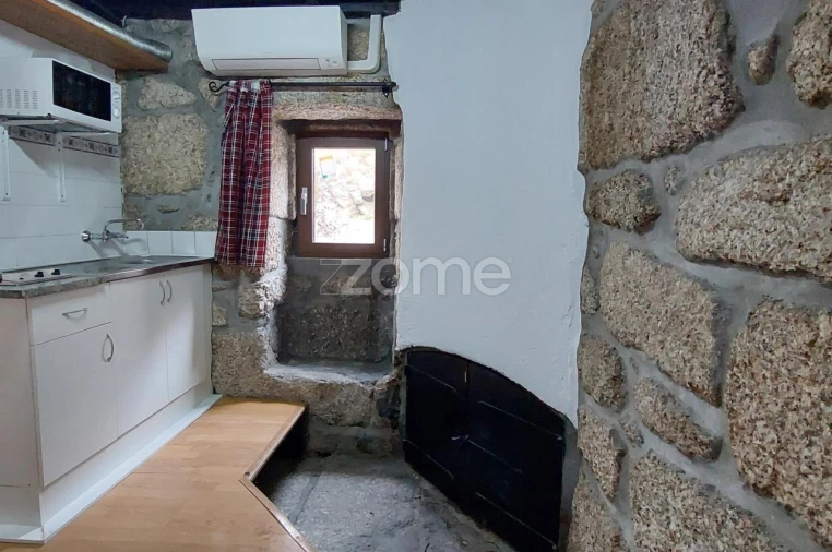 Moradia T4 para Venda em Sabugueiro Foto 36