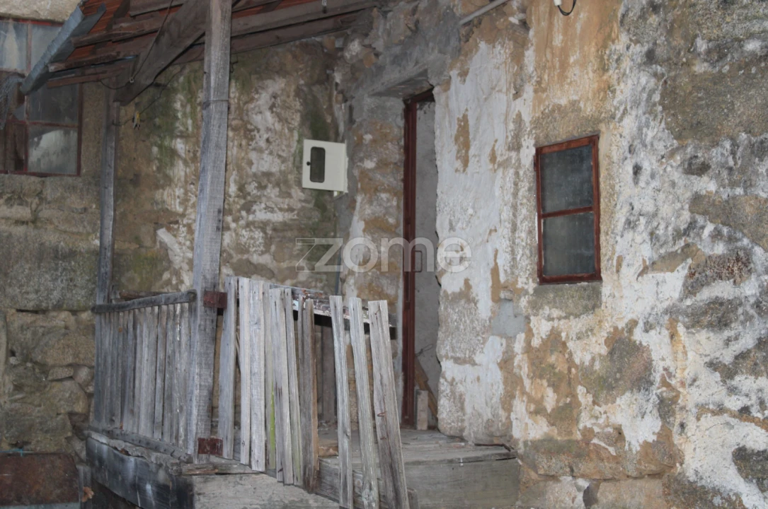 Moradia T4 para Venda em Castelo de Penalva Foto 1