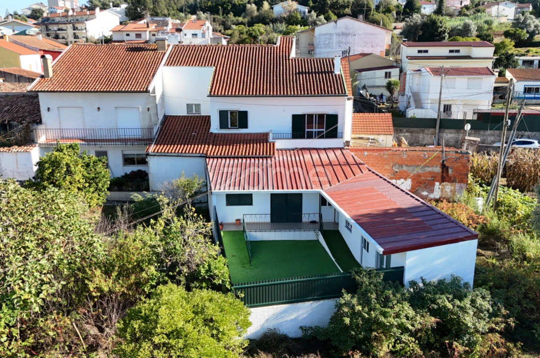 Moradia T9 para Venda em Taveiro, Ameal e Arzila Foto 29