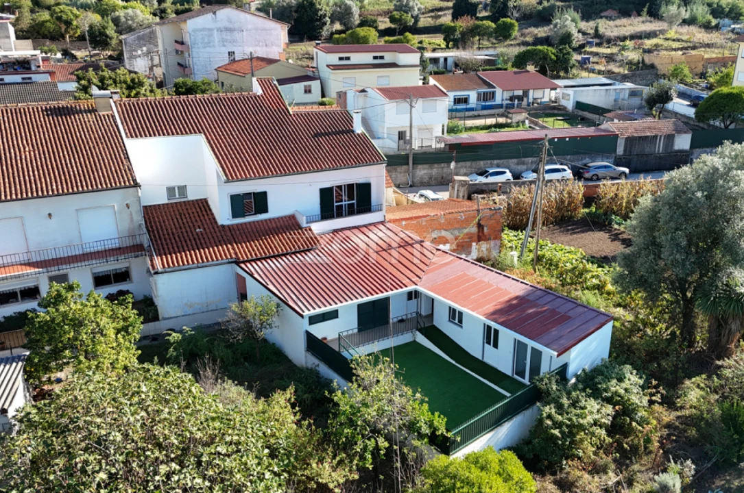 Moradia T9 para Venda em Taveiro, Ameal e Arzila Foto 30