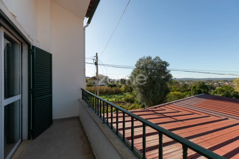 Moradia T9 para Venda em Taveiro, Ameal e Arzila Foto 35