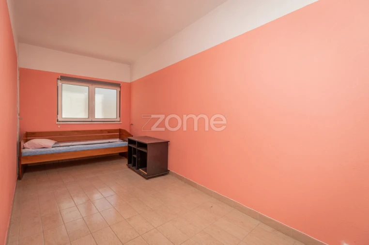 Moradia T9 para Venda em Taveiro, Ameal e Arzila Foto 6