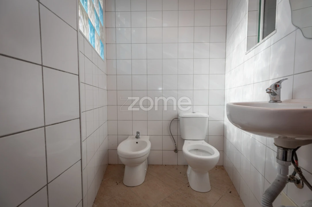 Moradia T9 para Venda em Taveiro, Ameal e Arzila Foto 18