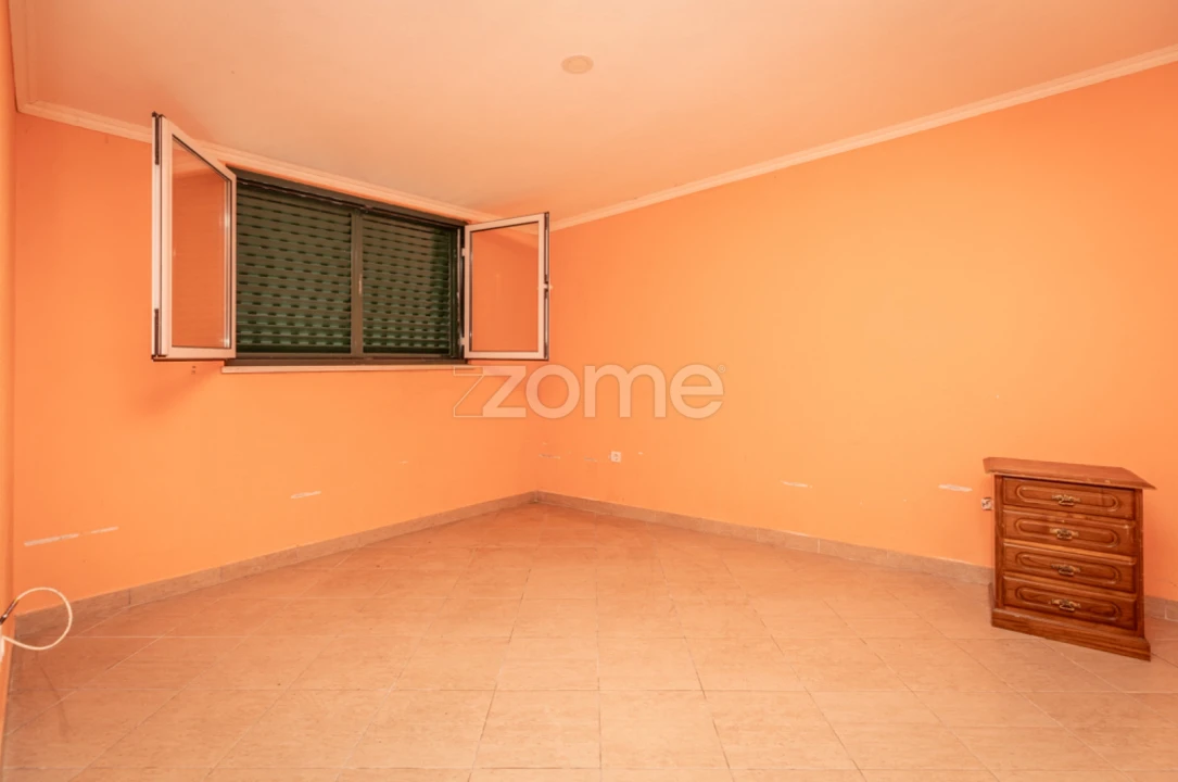 Moradia T9 para Venda em Taveiro, Ameal e Arzila Foto 19