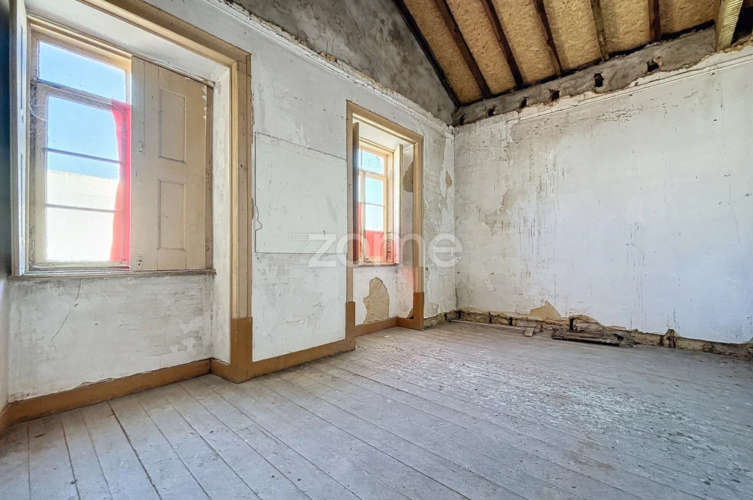 Prédio para Venda em Buarcos Foto 16