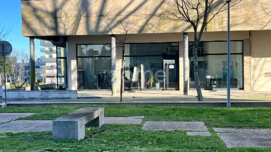 Negócio para Venda em Repeses e São Salvador