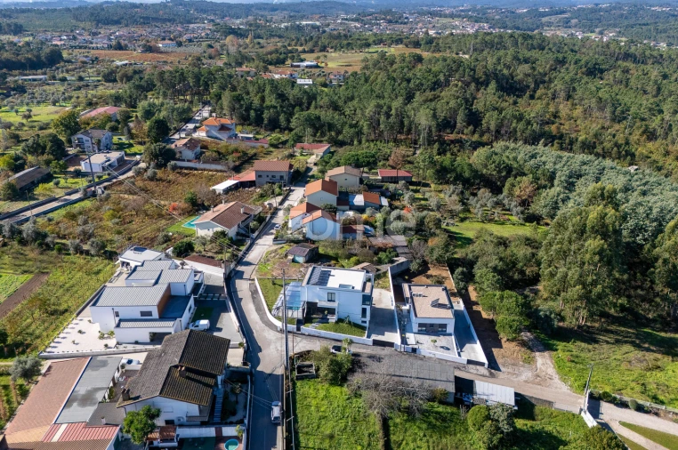 Moradia T4 para Venda em São João de Lourosa Foto 7