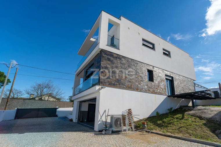 Moradia T4 para Venda em São João de Lourosa Foto 58