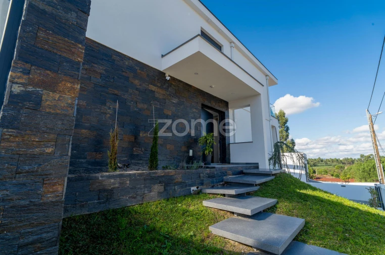 Moradia T4 para Venda em São João de Lourosa Foto 65