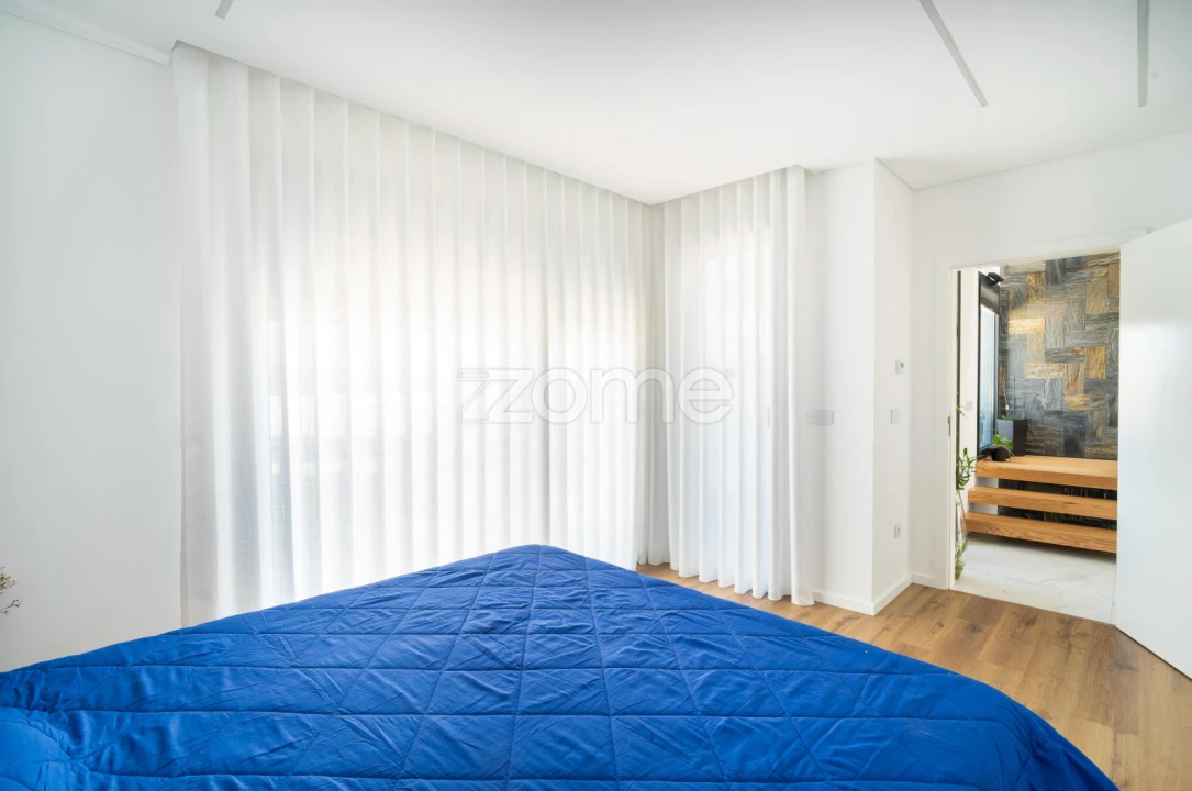 Moradia T4 para Venda em São João de Lourosa Foto 40