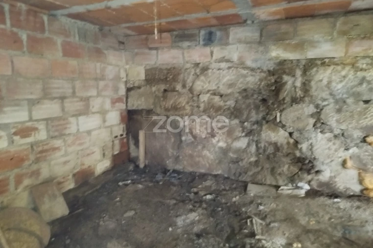 Moradia T3 para Venda em Vilar de Besteiros e Mosteiro de Fráguas Foto 14