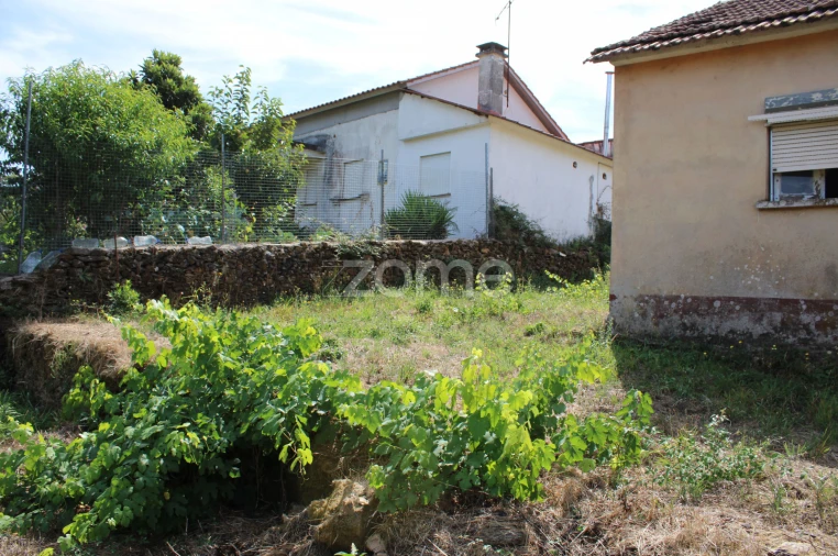 Moradia T3 para Venda em Castelões Foto 5