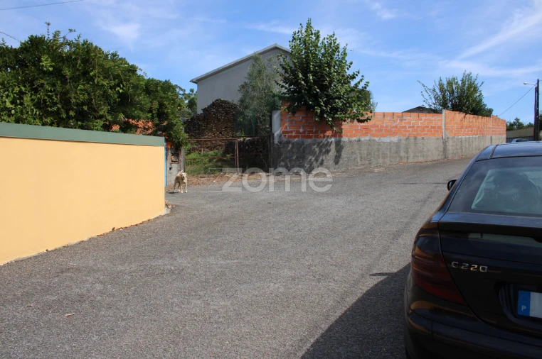 Moradia T3 para Venda em Castelões Foto 31