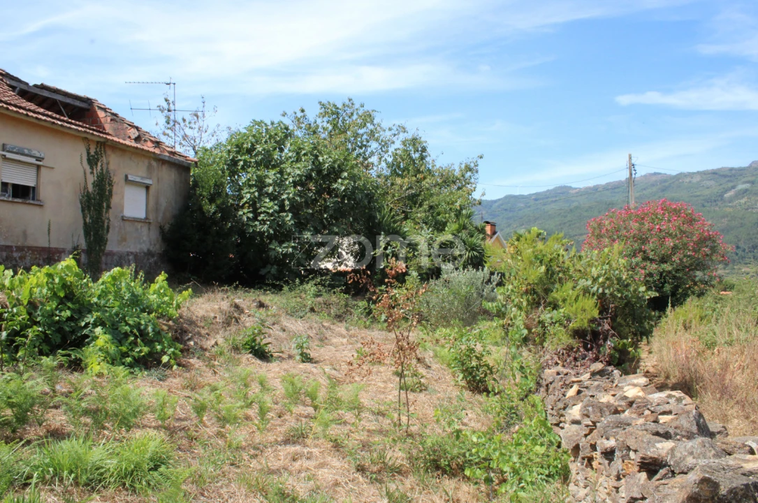 Moradia T3 para Venda em Castelões Foto 12