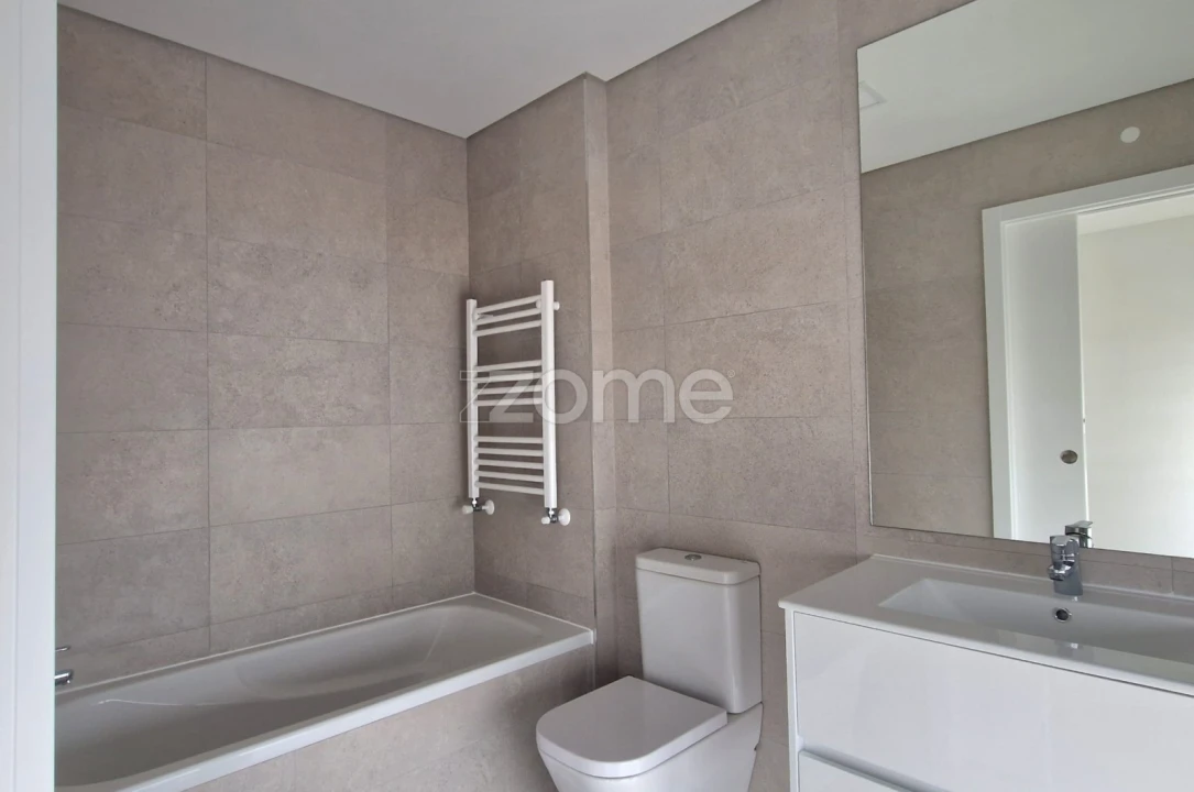 Apartamento T2 para Venda em Tavarede Foto 14