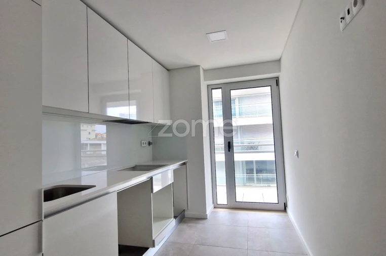 Apartamento T2 para Venda em Tavarede Foto 1