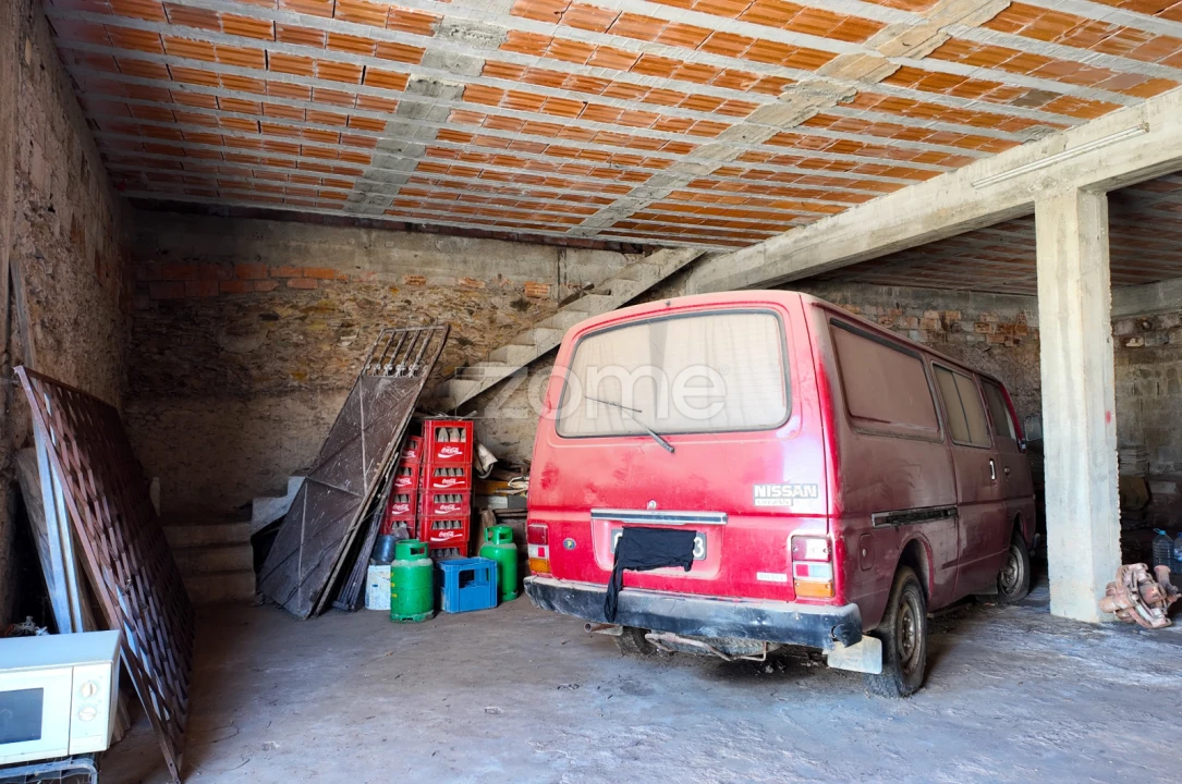 Moradia T4 para Venda em Miranda do Corvo Foto 2