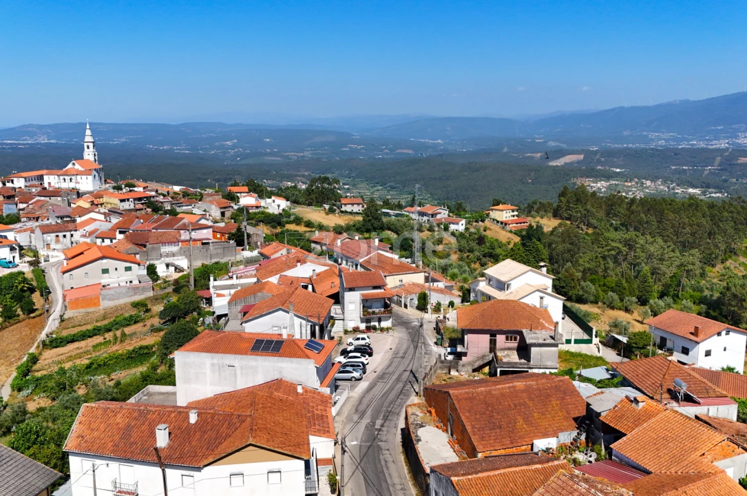 Moradia T4 para Venda em Miranda do Corvo Foto 13