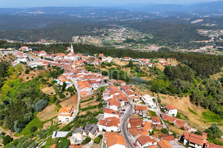 Moradia T4 para Venda em Miranda do Corvo Foto 17